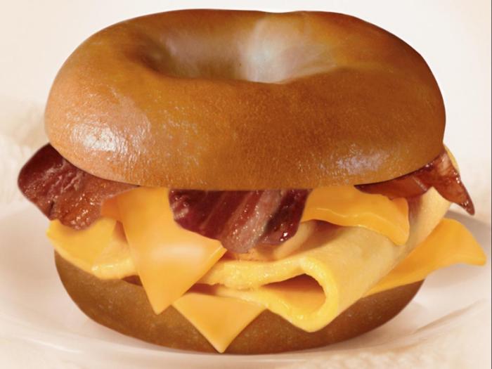 Bacon egg cheese bagel dunkin donuts nutrition